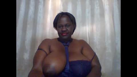 Lynn online show from 12.10.24