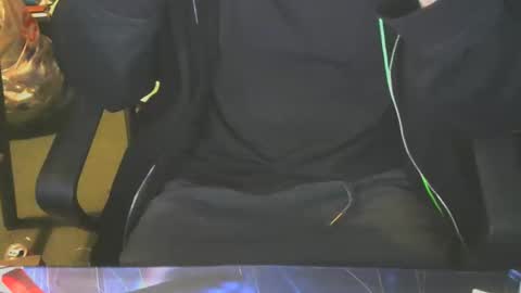 Snapshot of lovebird71 chatting on 11.16.25 lovebird71 online show from 11.16.25