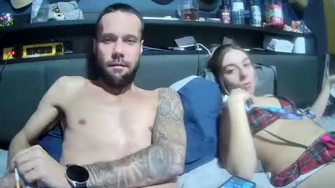 Snapshot of lovecoupleqc chatting on 11.09.25 lovecoupleqc online show from 11.09.25