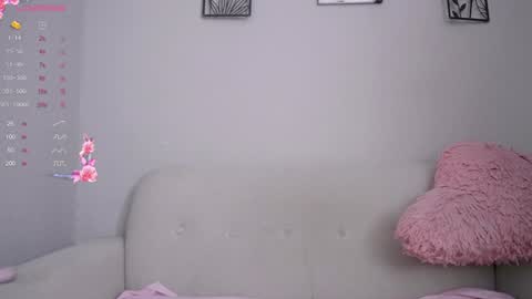 Snapshot of loveegirll chatting on 02.09.25 katalina online show from 02.09.25