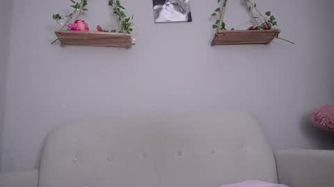 Snapshot of loveegirll chatting on 02.24.25 katalina online show from 02.24.25