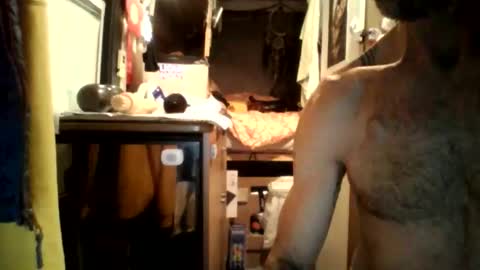 Snapshot of lovefeetcams27 chatting on 10.28.25 lovefeetcams27 online show from 10.28.25