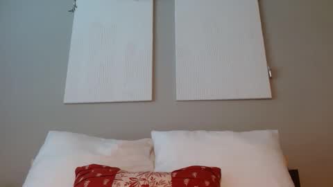 Olivia Rose online show from 10.25.25