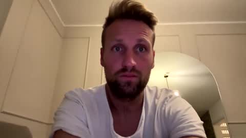 Snapshot of lovefuesse chatting on 11.06.25 lovefuesse online show from 11.06.25