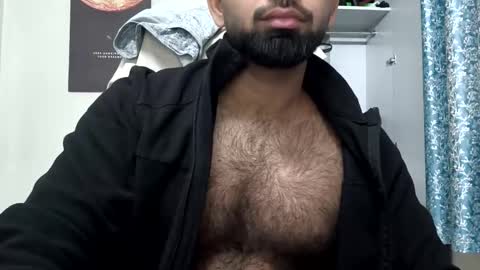 Snapshot of lovehairyindian chatting on 11.20.25 Indian hairy online show from 11.20.25
