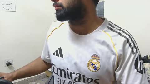 Snapshot of lovehairyindian chatting on 12.22.25 Indian hairy online show from 12.22.25