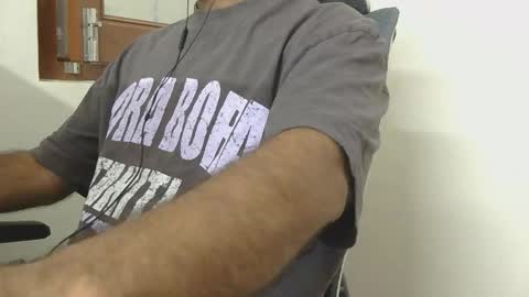 Snapshot of lovehairyindian chatting on 03.01.26 Indian hairy online show from 03.01.26