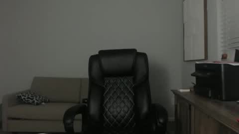 Snapshot of lovehatelovers chatting on 04.11.26 lovehatlovers online show from 04.11.26