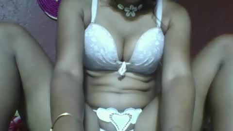 Snapshot of loveinlife750427 chatting on 02.06.25 loveinlife750427 online show from 02.06.25