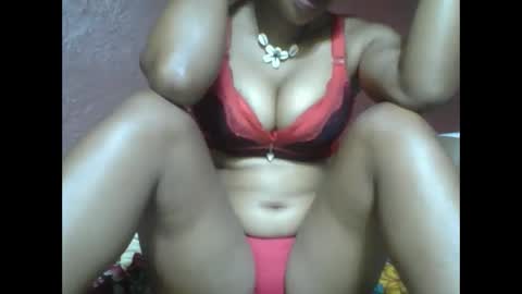 Snapshot of loveinlife750427 chatting on 03.01.25 loveinlife750427 online show from 03.01.25