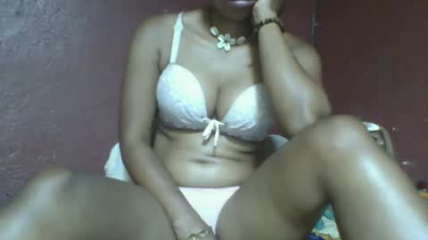 Snapshot of loveinlife750427 chatting on 03.02.25 loveinlife750427 online show from 03.02.25