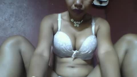 Snapshot of loveinlife750427 chatting on 03.05.25 loveinlife750427 online show from 03.05.25