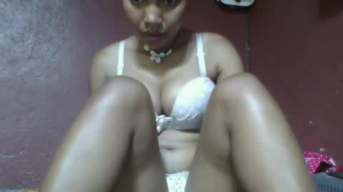 Snapshot of loveinlife750427 chatting on 03.05.25 loveinlife750427 online show from 03.05.25