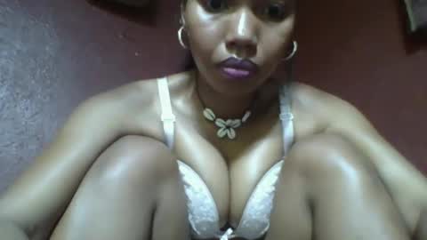 Snapshot of loveinlife750427 chatting on 03.11.25 loveinlife750427 online show from 03.11.25