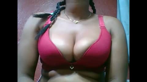 Snapshot of loveinlife750427 chatting on 09.09.25 loveinlife750427 online show from 09.09.25