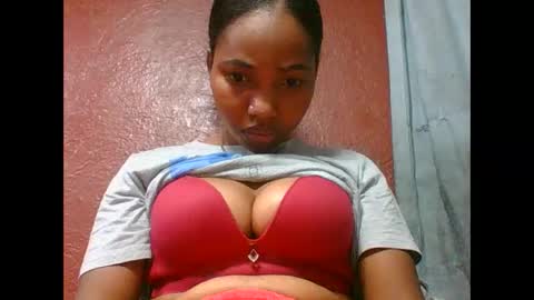 Snapshot of loveinlife750427 chatting on 09.11.25 loveinlife750427 online show from 09.11.25