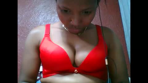 Snapshot of loveinlife750427 chatting on 09.20.25 loveinlife750427 online show from 09.20.25