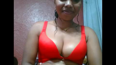 Snapshot of loveinlife750427 chatting on 09.26.25 loveinlife750427 online show from 09.26.25