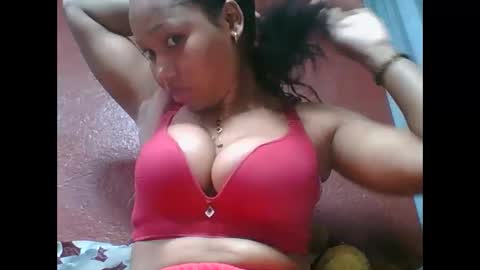 Snapshot of loveinlife750427 chatting on 10.02.25 loveinlife750427 online show from 10.02.25