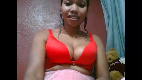 Snapshot of loveinlife750427 chatting on 10.12.25 loveinlife750427 online show from 10.12.25