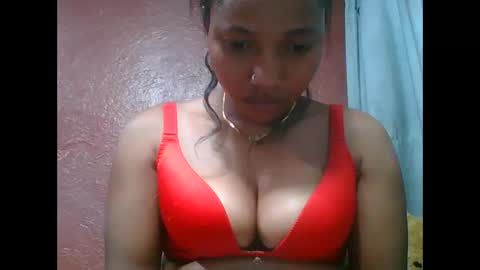 Snapshot of loveinlife750427 chatting on 10.15.25 loveinlife750427 online show from 10.15.25