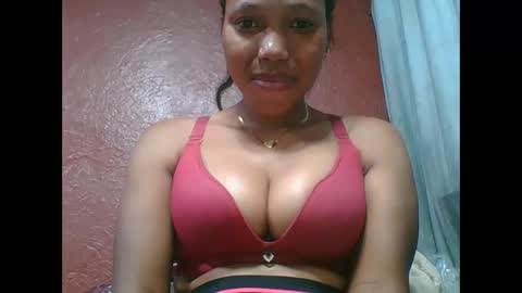 Snapshot of loveinlife750427 chatting on 11.14.25 loveinlife750427 online show from 11.14.25