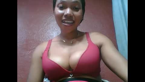 Snapshot of loveinlife750427 chatting on 11.17.25 loveinlife750427 online show from 11.17.25