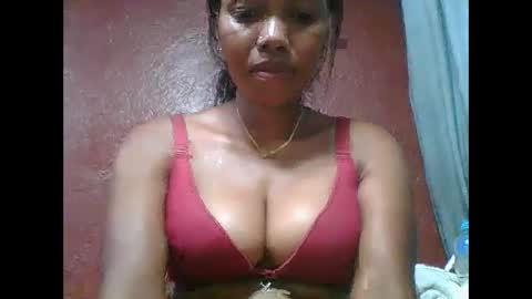 Snapshot of loveinlife750427 chatting on 11.17.25 loveinlife750427 online show from 11.17.25