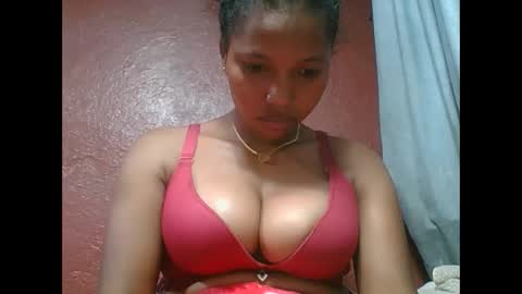 Snapshot of loveinlife750427 chatting on 11.26.25 loveinlife750427 online show from 11.26.25