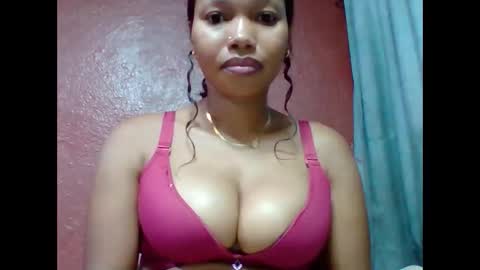 Snapshot of loveinlife750427 chatting on 11.29.25 loveinlife750427 online show from 11.29.25