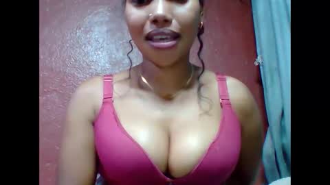 Snapshot of loveinlife750427 chatting on 12.03.25 loveinlife750427 online show from 12.03.25