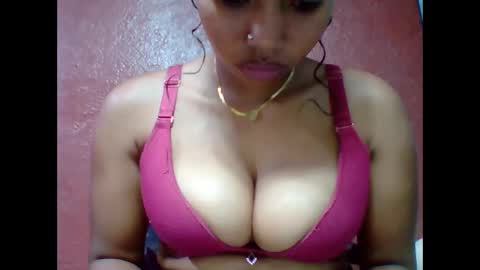 Snapshot of loveinlife750427 chatting on 12.04.25 loveinlife750427 online show from 12.04.25