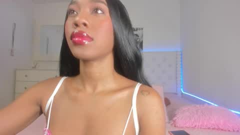 Snapshot of loveit_hermione chatting on 03.01.26 Val online show from 03.01.26