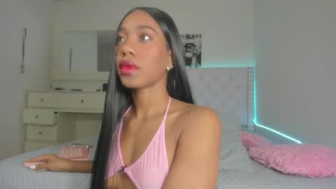 Snapshot of loveit_hermione chatting on 04.04.26 Val online show from 04.04.26