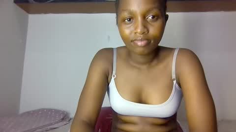 lovelbrownie online show from 10.02.25