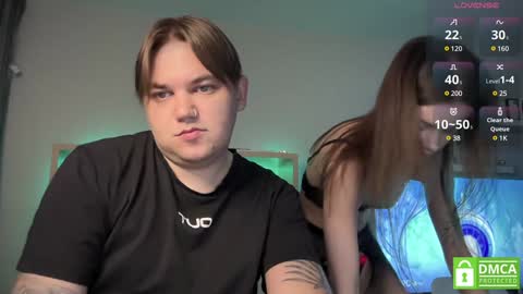 Snapshot of lovelly_mooncouple chatting on 02.05.25 Mileena and Oliver online show from 02.05.25