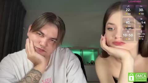 Snapshot of lovelly_mooncouple chatting on 02.16.25 Mileena and Oliver online show from 02.16.25