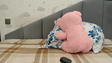 lovellykitty online show from 12.22.25