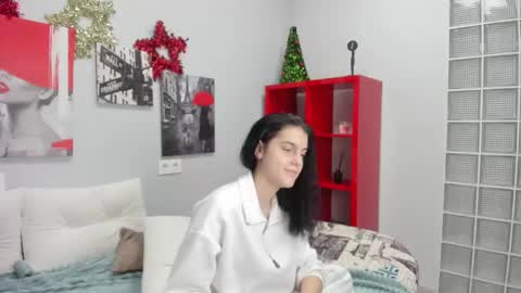Snapshot of lovely__audrey chatting on 12.14.25 lovely__audrey online show from 12.14.25
