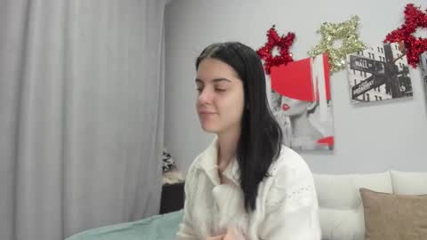 Snapshot of lovely__audrey chatting on 12.16.25 lovely__audrey online show from 12.16.25