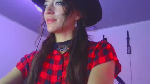 Snapshot of lovely_akira_xwx chatting on 02.28.25 Tami online show from 02.28.25