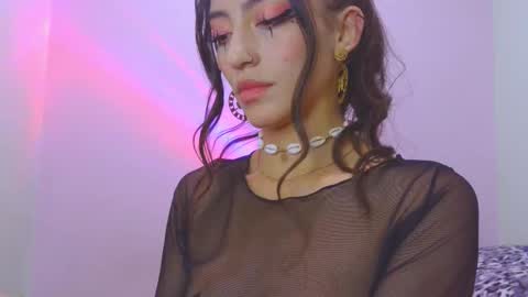 Snapshot of lovely_akira_xwx chatting on 09.14.25 Tami online show from 09.14.25