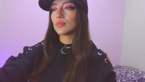 Snapshot of lovely_akira_xwx chatting on 09.17.25 Tami online show from 09.17.25