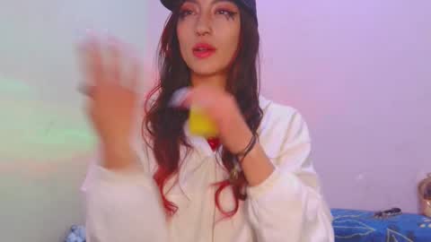 Snapshot of lovely_akira_xwx chatting on 01.09.26 Tami online show from 01.09.26