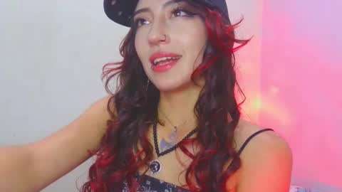 Snapshot of lovely_akira_xwx chatting on 02.13.26 Tami online show from 02.13.26