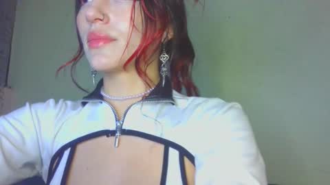 Snapshot of lovely_akira_xwx chatting on 03.11.26 Tami online show from 03.11.26