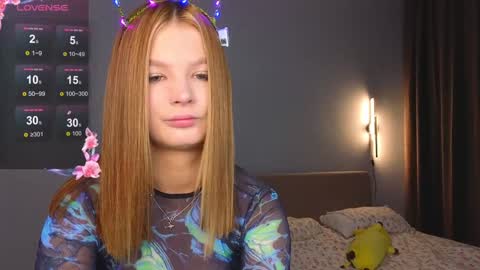 Snapshot of lovely_babyy chatting on 12.31.24 Jenny online show from 12.31.24