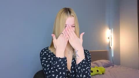 Snapshot of lovely_babyy chatting on 01.29.25 Jenny online show from 01.29.25