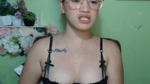 hearty2 Hey guys  Im Jess  online show from 03.08.26
