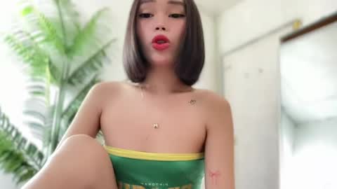 lovely_cittie18 online show from 06.08.26